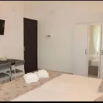 Vittoria Luxury Вико-Экуенсе